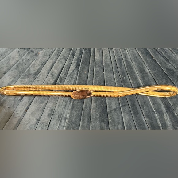 Vntge Metal Gold chain Snake Belt Elastic Oval. BuckleStretch Fashion 27’ Small - Picture 5 of 8